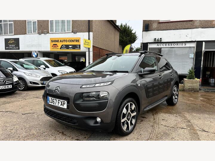 Citroen C4 Cactus 1.2 PureTech Flair Euro 6 5dr (Euro 6) Citroen C4 Cactus 1.2 PureTech Flair Euro 6 5dr (Euro 6)