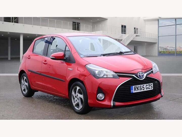 Toyota Yaris 1.5 VVT-h Icon E-CVT Euro 6 5dr Toyota Yaris 1.5 VVT-h Icon E-CVT Euro 6 5dr