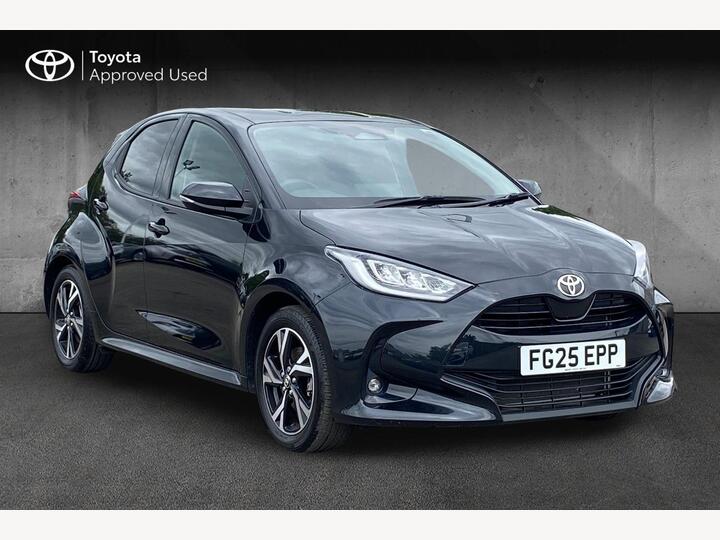 Toyota Yaris 1.5 VVT-h Design E-CVT Euro 6 (s/s) 5dr