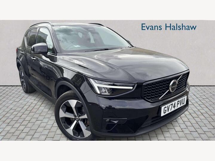Volvo XC40 ESTATE 2.0 B4 MHEV Plus Dark DCT Auto Euro 6 (s/s) 5dr