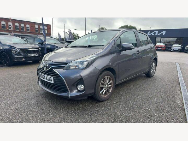 Toyota YARIS 1.33 Dual VVT-i Icon Euro 5 5dr Euro 5