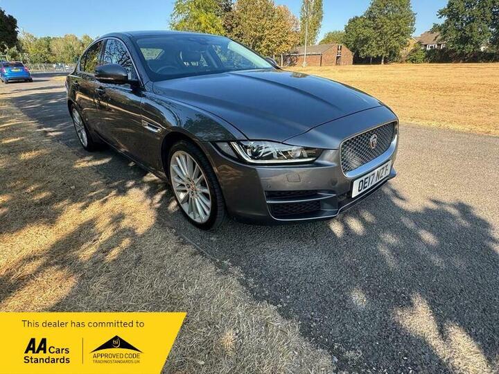 Jaguar XE 2.0d Portfolio Auto AWD Euro 6 (s/s) 4dr