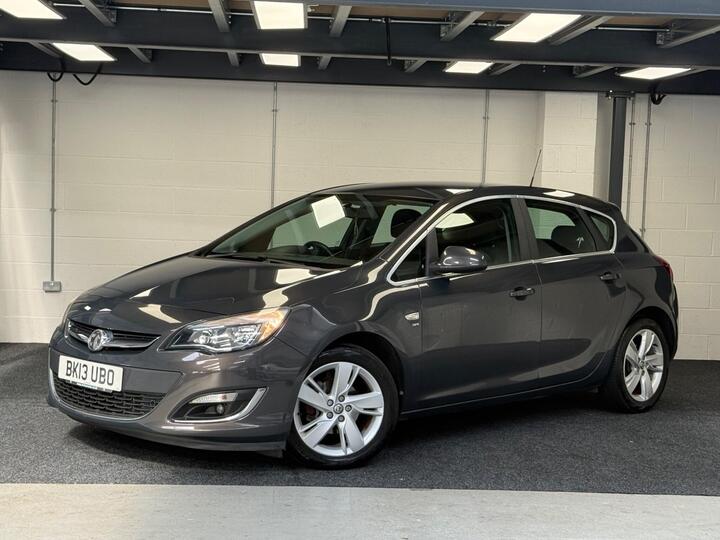 Vauxhall Astra 1.4T 16v SRi Euro 5 5dr