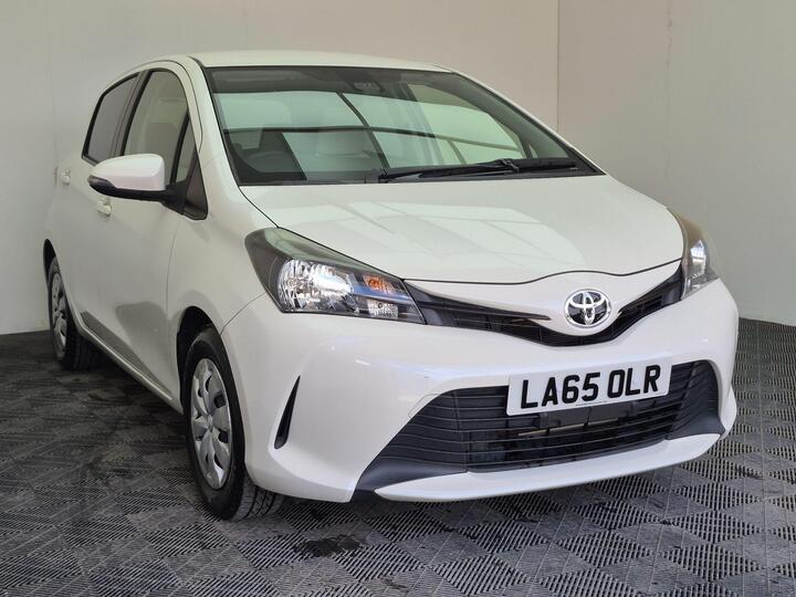 Toyota Yaris 1.33 Dual VVT-i Icon Multidrive S Euro 6 5dr (Safety Sense)