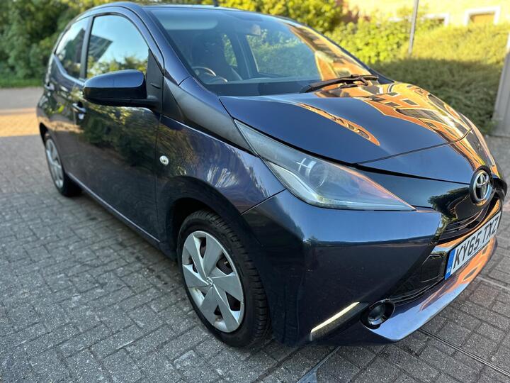 Toyota AYGO 1.0 VVT-i X-play Euro 5 5dr Euro 5