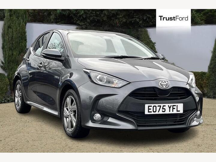 Toyota YARIS 1.5 VVT-h Icon E-CVT Euro 6 (s/s) 5dr