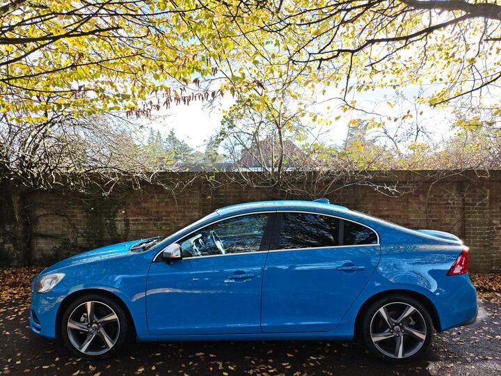 Volvo S60 1.6 T4 R-Design Powershift Euro 5 4dr