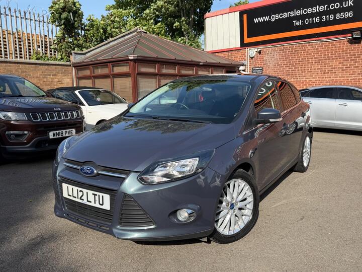 Ford Focus 1.0T EcoBoost Zetec Euro 5 (s/s) 5dr