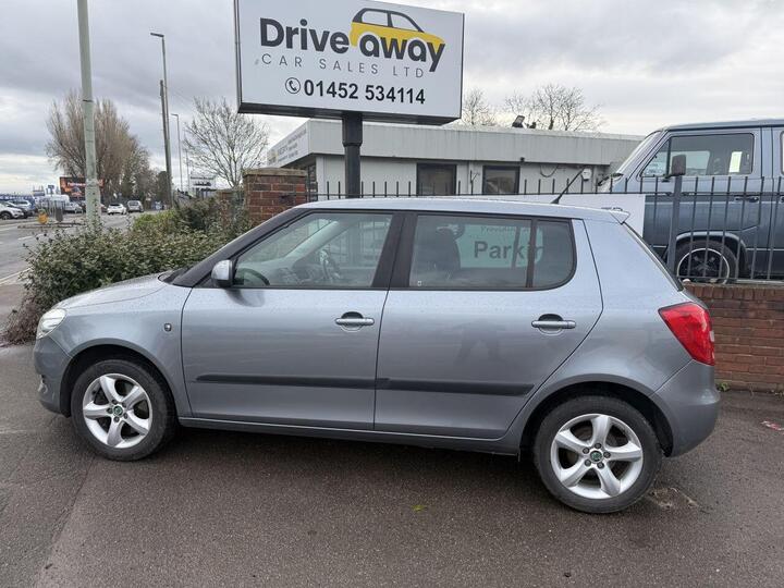 Skoda FABIA 1.6 TDI SE Plus Euro 5 5dr Skoda FABIA 1.6 TDI SE Plus Euro 5 5dr