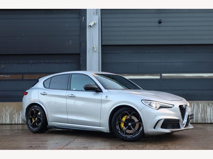 Alfa Romeo Stelvio 2.9 V6 Bi-Turbo Quadrifoglio Auto Q4 AWD Euro 6 (s/s) 5dr Alfa Romeo Stelvio 2.9 V6 Bi-Turbo Quadrifoglio Auto Q4 AWD Euro 6 (s/s) 5dr