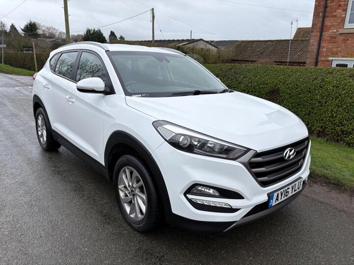 Hyundai TUCSON 1.7 CRDi Blue Drive SE Nav Euro 6 (s/s) 5dr