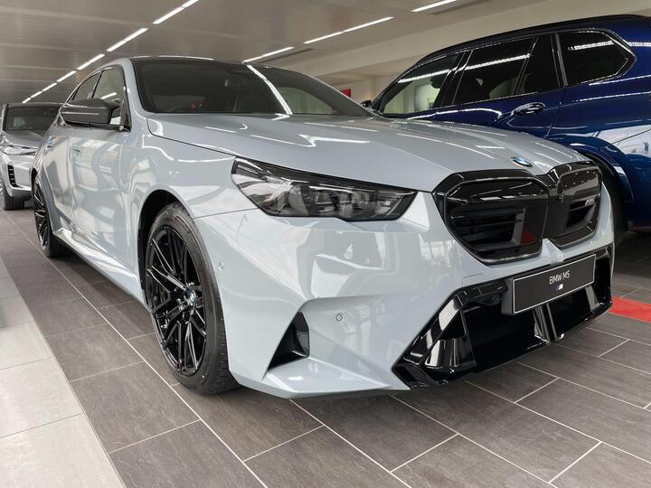 BMW M5 4.4 22.1kWh Steptronic XDrive Euro 6 (s/s) 4dr