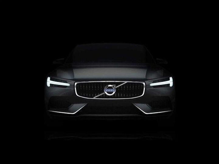 Volvo EX30 Twin Performance 69kWh Plus Auto AWD 5dr