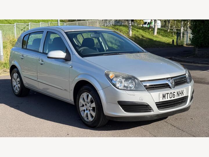 Vauxhall Astra 1.8i 16v Club 5dr
