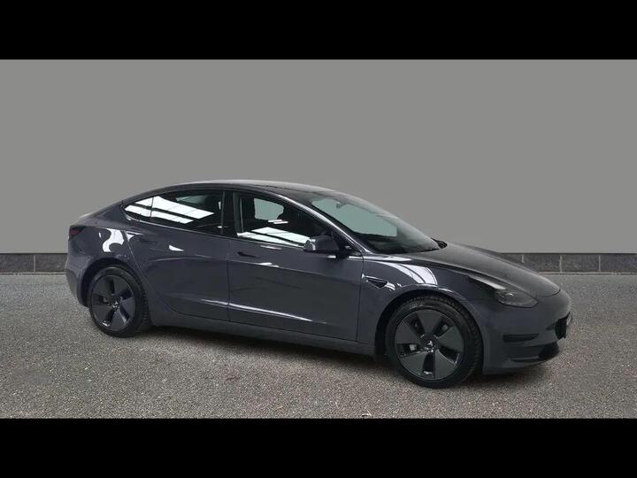Tesla Model 3 Standard Range Plus Auto RWD 4dr