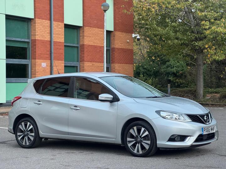 Nissan Pulsar 1.2 DIG-T N-Connecta Euro 6 (s/s) 5dr Nissan Pulsar 1.2 DIG-T N-Connecta Euro 6 (s/s) 5dr
