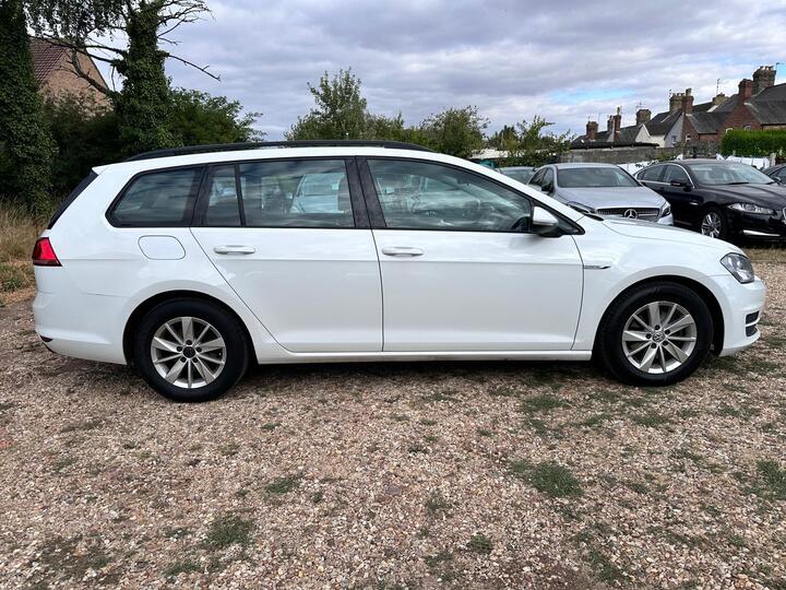Volkswagen Golf 1.6 TDI BlueMotion Euro 5 (s/s) 5dr