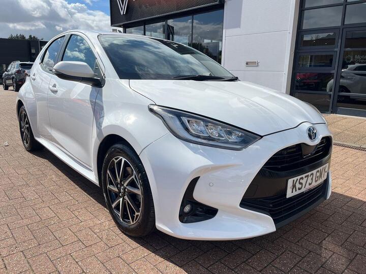 Toyota Yaris 1.5 VVT-h Design E-CVT Euro 6 (s/s) 5dr