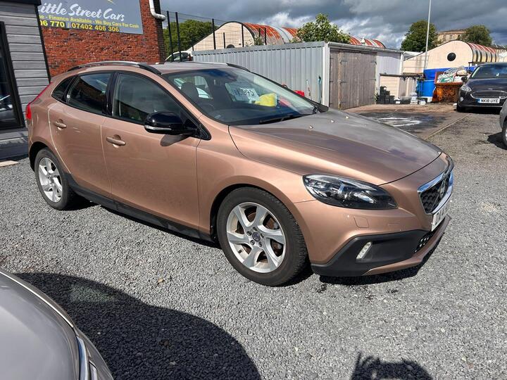 Volvo V40 Cross Country 1.6 D2 Lux Powershift Euro 5 (s/s) 5dr