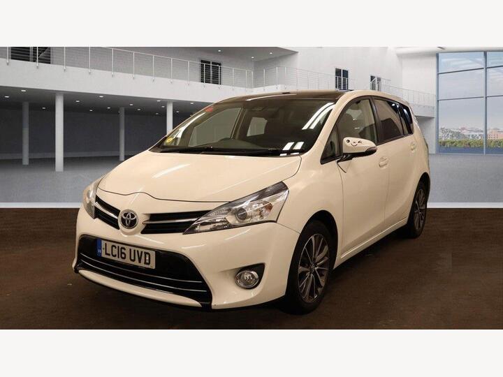 Toyota Verso 1.8 V-Matic Design Multidrive S Euro 6 5dr (7 Seat) Toyota Verso 1.8 V-Matic Design Multidrive S Euro 6 5dr (7 Seat)