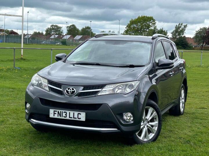 Toyota RAV4 2.2 D-4D Invincible 4WD Euro 5 5dr