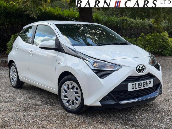 Toyota AYGO 1.0 VVT-i X-play X-shift Euro 6 5dr