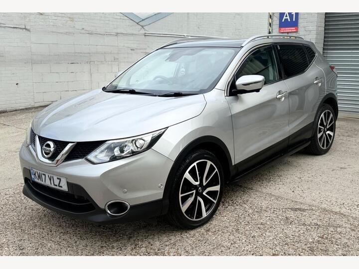 Nissan Qashqai 1.6 DCi Tekna XTRON 2WD Euro 6 (s/s) 5dr Nissan Qashqai 1.6 DCi Tekna XTRON 2WD Euro 6 (s/s) 5dr