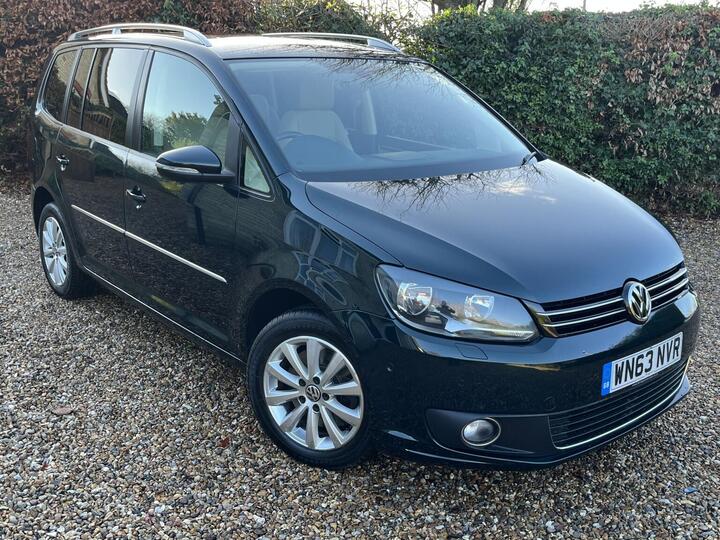 Volkswagen TOURAN 2.0 TDI Sport DSG Euro 5 5dr Volkswagen TOURAN 2.0 TDI Sport DSG Euro 5 5dr