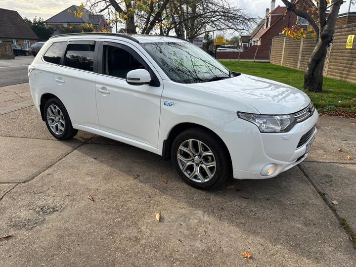 Mitsubishi Outlander 2.0h 12kWh GX4h CVT 4WD Euro 5 (s/s) 5dr