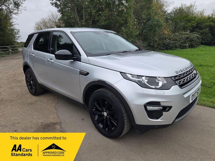 Land Rover Discovery Sport 2.0 TD4 SE Tech Auto 4WD Euro 6 (s/s) 5dr Land Rover Discovery Sport 2.0 TD4 SE Tech Auto 4WD Euro 6 (s/s) 5dr