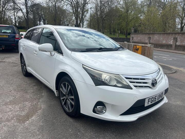 Toyota Avensis 1.8 V-Matic Icon Business Edition Tourer Euro 5 5dr