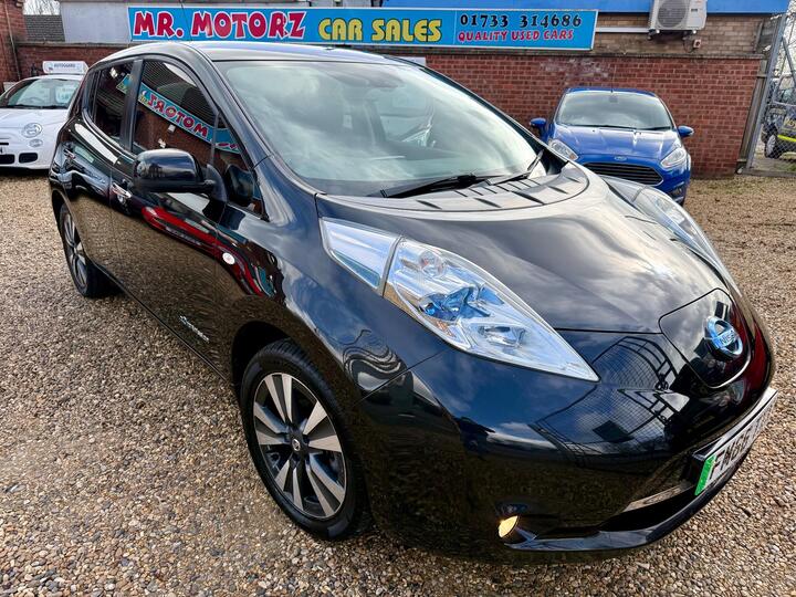 Nissan Leaf 30kWh Tekna Auto 5dr