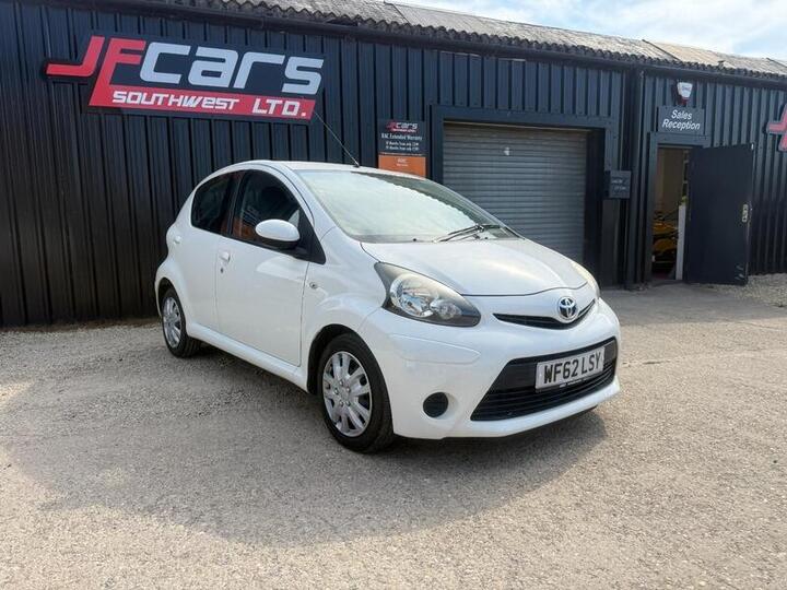 Toyota AYGO 1.0 VVT-i Ice Euro 5 5dr