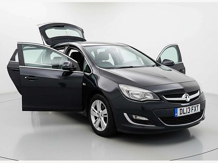 Vauxhall ASTRA 1.4T 16v SRi Euro 5 5dr