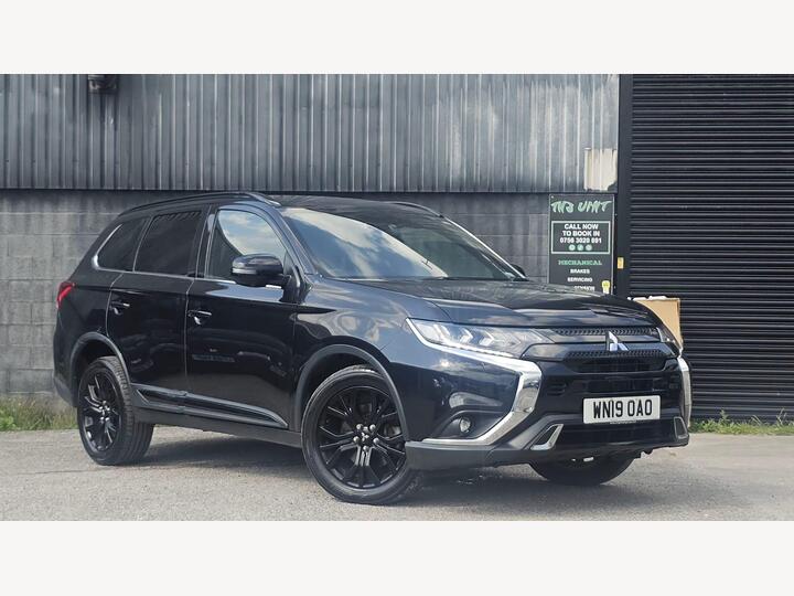 Mitsubishi Outlander 2.0 MIVEC Black CVT 4WD Euro 6 (s/s) 5dr