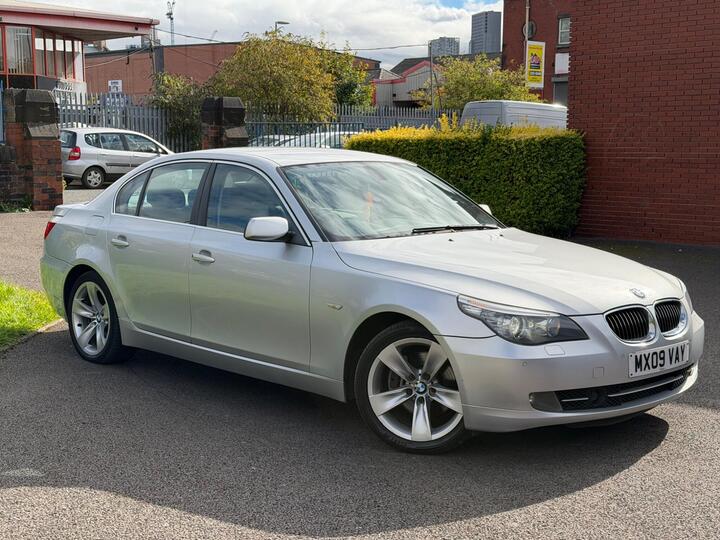 BMW 5 Series 3.0 525d SE Business Edition Steptronic Euro 4 4dr