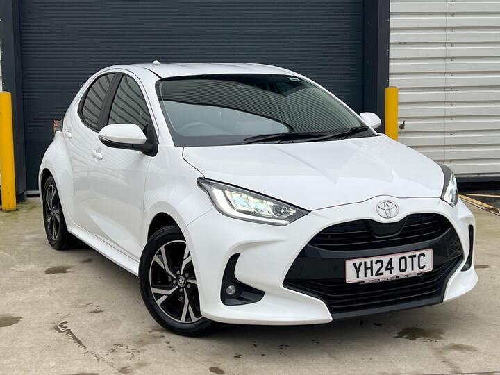 Toyota Yaris 1.5 VVT-h Design E-CVT Euro 6 (s/s) 5dr