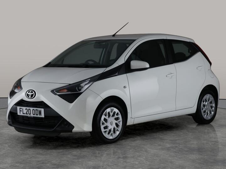 Toyota AYGO 1.0 VVT-i X-play Euro 6 5dr Toyota AYGO 1.0 VVT-i X-play Euro 6 5dr
