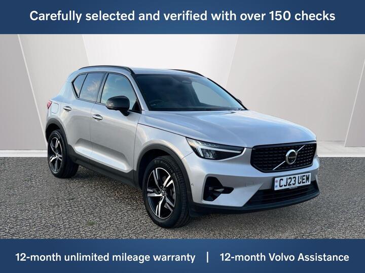 Volvo XC40 2.0 B3 MHEV Plus Dark DCT Auto Euro 6 (s/s) 5dr
