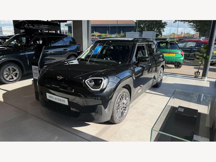 MINI Aceman SE 54.2kWh Classic Auto 5dr