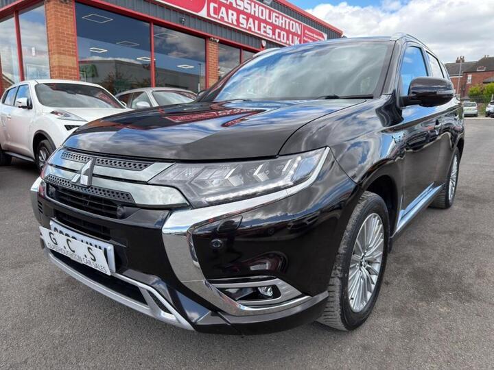 Mitsubishi Outlander 2.4h TwinMotor 13.8kWh Exceed Safety CVT 4WD Euro 6 (s/s) 5dr