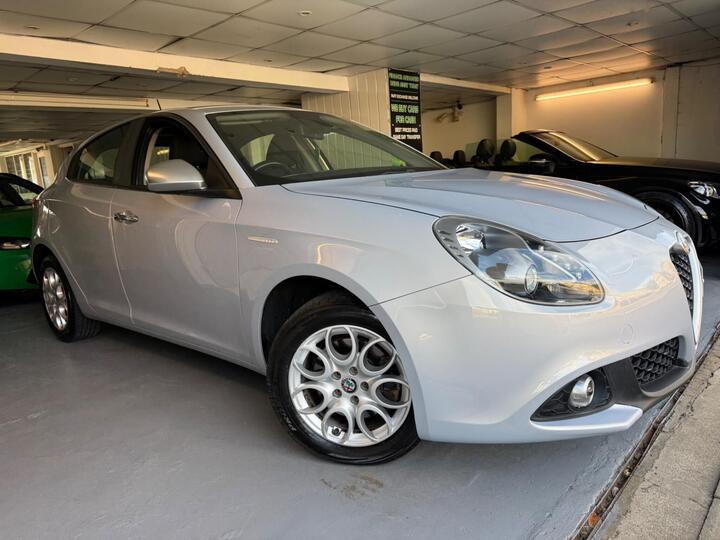 Alfa Romeo Giulietta 2.0 JTDM-2 Super Euro 6 (s/s) 5dr