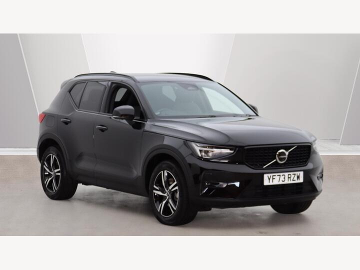 Volvo XC40 2.0 B3 MHEV Plus Dark DCT Auto Euro 6 (s/s) 5dr