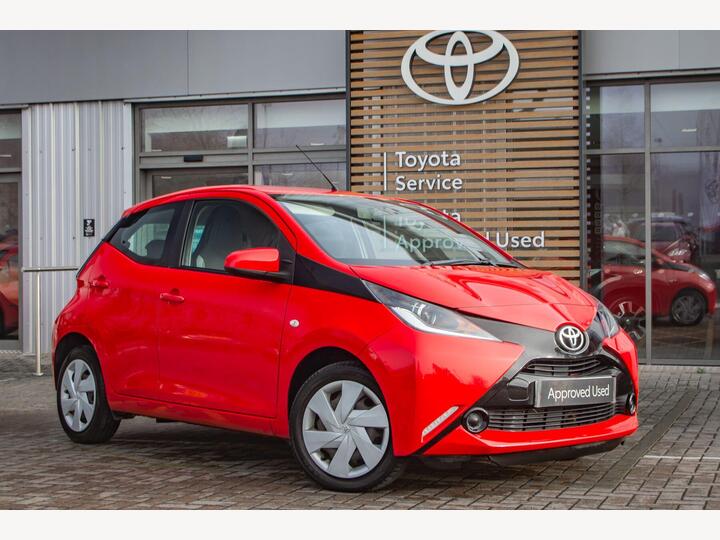 Toyota AYGO 1.0 VVT-i X-play X-shift Euro 6 5dr Toyota AYGO 1.0 VVT-i X-play X-shift Euro 6 5dr