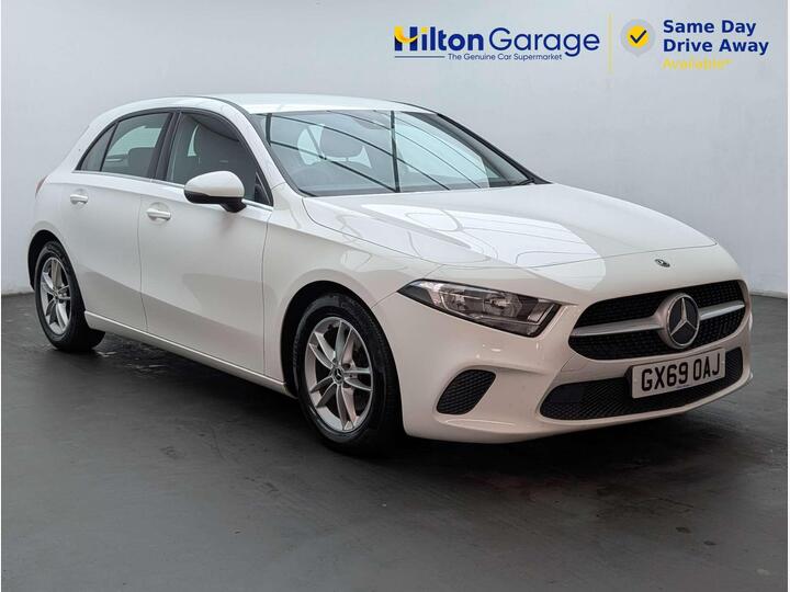 Mercedes-Benz A-CLASS 1.3 A180 SE Euro 6 (s/s) 5dr Mercedes-Benz A-CLASS 1.3 A180 SE Euro 6 (s/s) 5dr