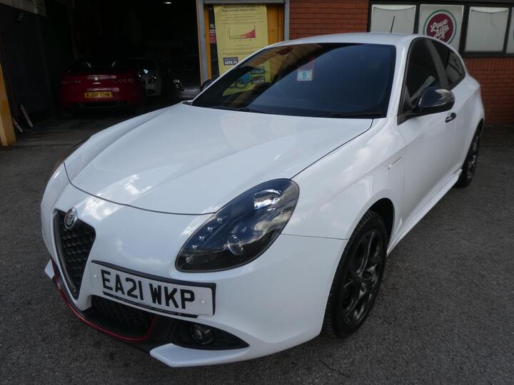 Alfa Romeo Giulietta 1.6 JTDM-2 Speciale Euro 6 (s/s) 5dr