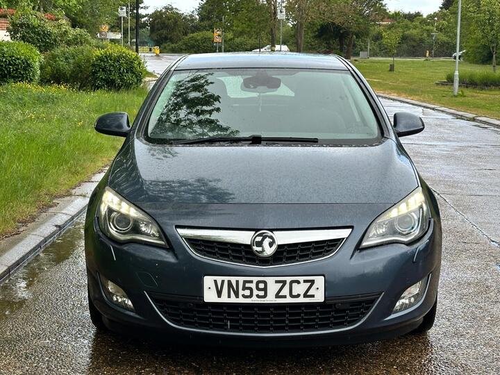 Vauxhall Astra 1.6 16v SRi Euro 5 5dr