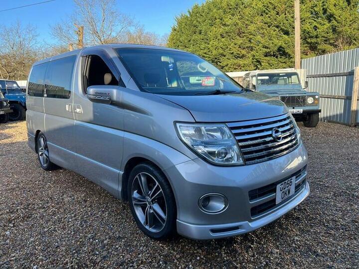 Nissan Elgrand Camper Van