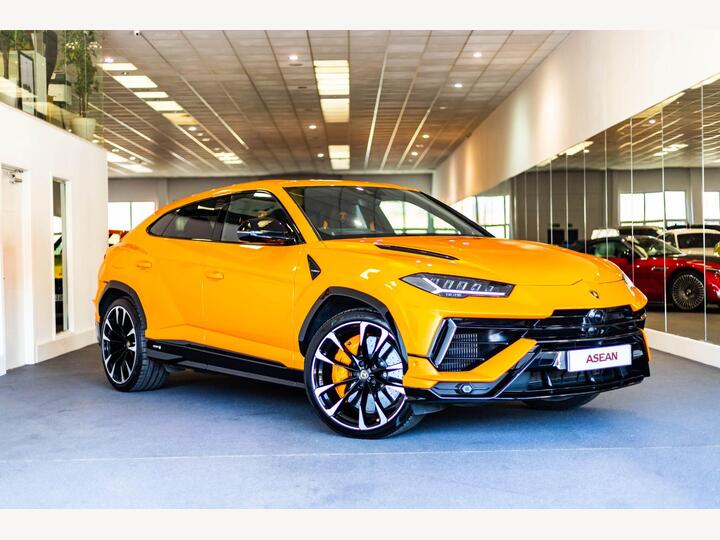 Lamborghini Urus 4.0 V8 BiTurbo S Auto 4WD Euro 6 5dr Lamborghini Urus 4.0 V8 BiTurbo S Auto 4WD Euro 6 5dr