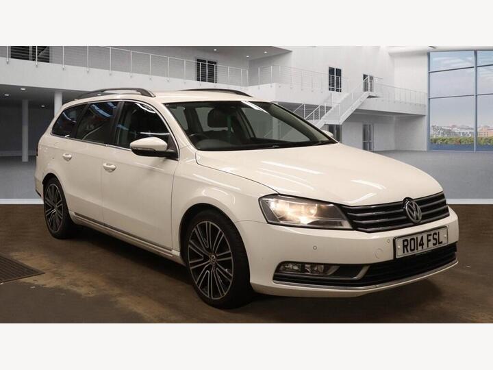 Volkswagen Passat 2.0 TDI BlueMotion Tech Executive DSG Euro 5 (s/s) 5dr Volkswagen Passat 2.0 TDI BlueMotion Tech Executive DSG Euro 5 (s/s) 5dr
